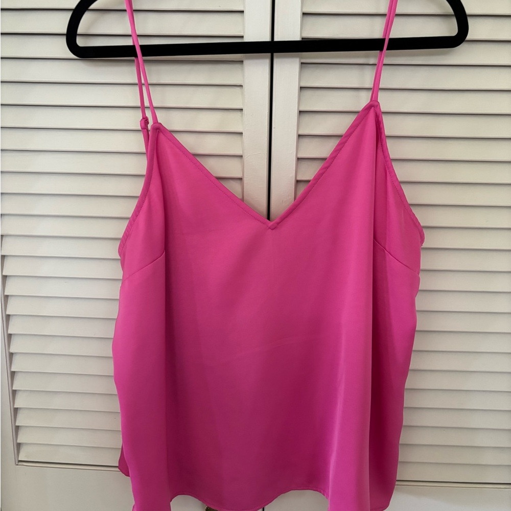 • a new day bright pink v-neck cami | l •